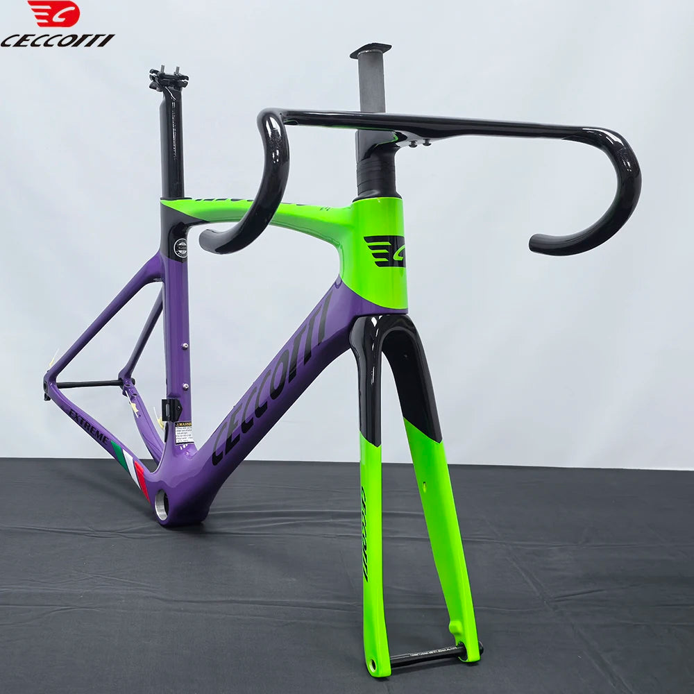 Light Weight Road Bike Frame Full Carbon Racing Road Bicycle Frames Carbon Fiber Fork 700x32C Road Bike Wheelset Disc Brake