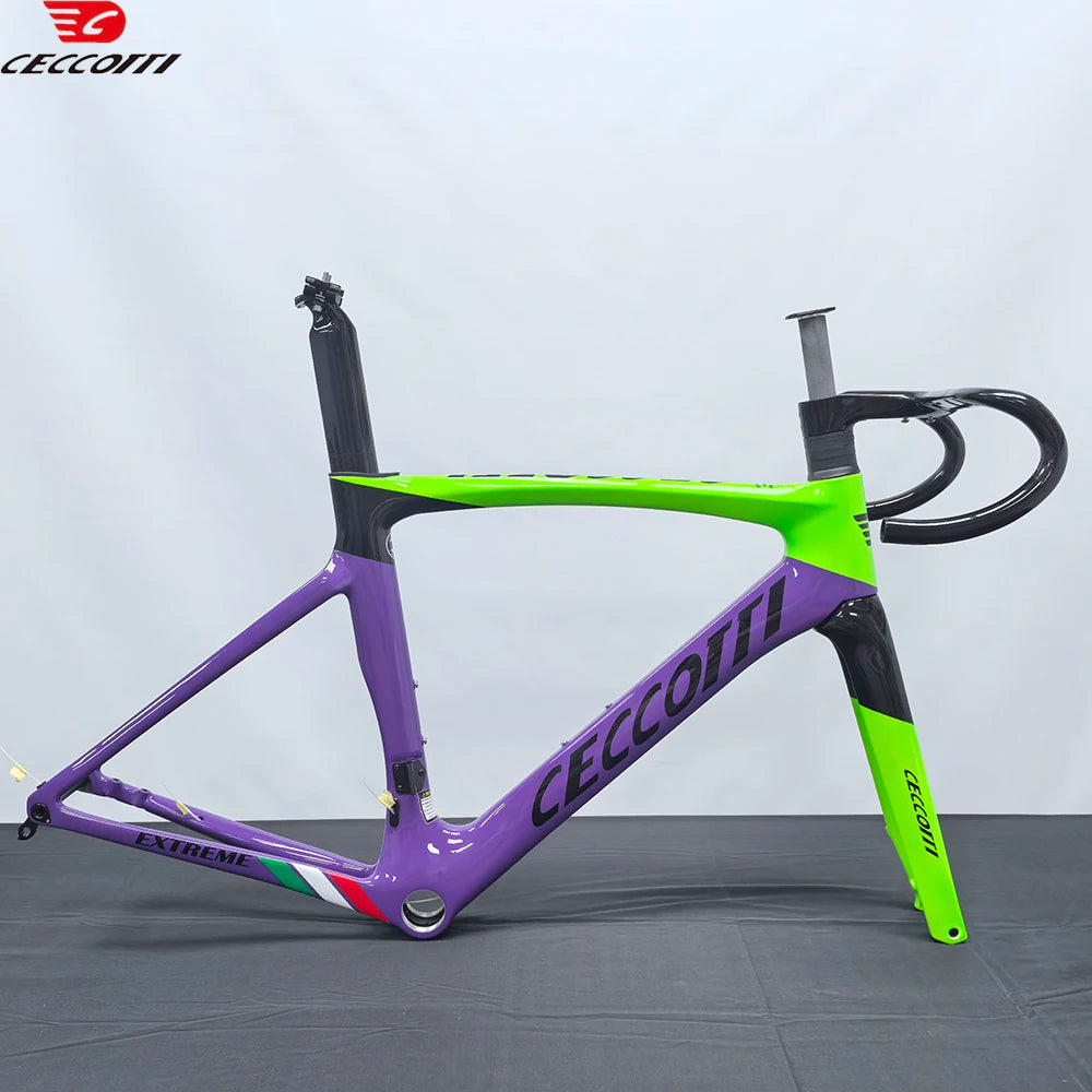 Light Weight Road Bike Frame Full Carbon Racing Road Bicycle Frames Carbon Fiber Fork 700x32C Road Bike Wheelset Disc Brake