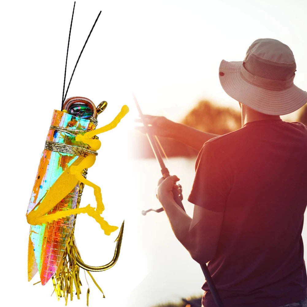 2Pcs Grasshopper Fishing Lures Bionic Mino Bait with Sharp Hook Mini Lifelike Fishing Lure Reflective for Saltwater Freshwater