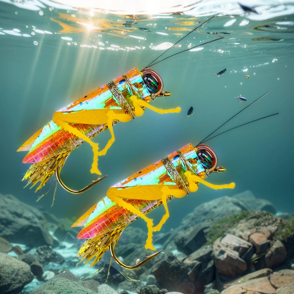 2Pcs Grasshopper Fishing Lures Bionic Mino Bait with Sharp Hook Mini Lifelike Fishing Lure Reflective for Saltwater Freshwater